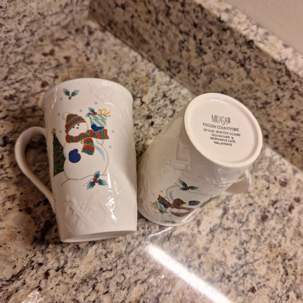 Vintage Mikasa Coffee Mugs~English Countryside ~Winter Scene~Cup~Snowman~Holiday